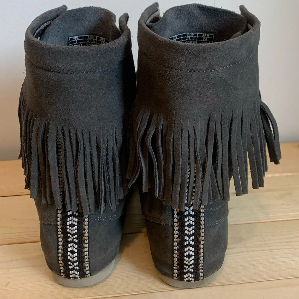 Bohemian Grey Suede-Freewater Fringe Songbird Boots-Grey-Size 7 - Picture 7 of 16